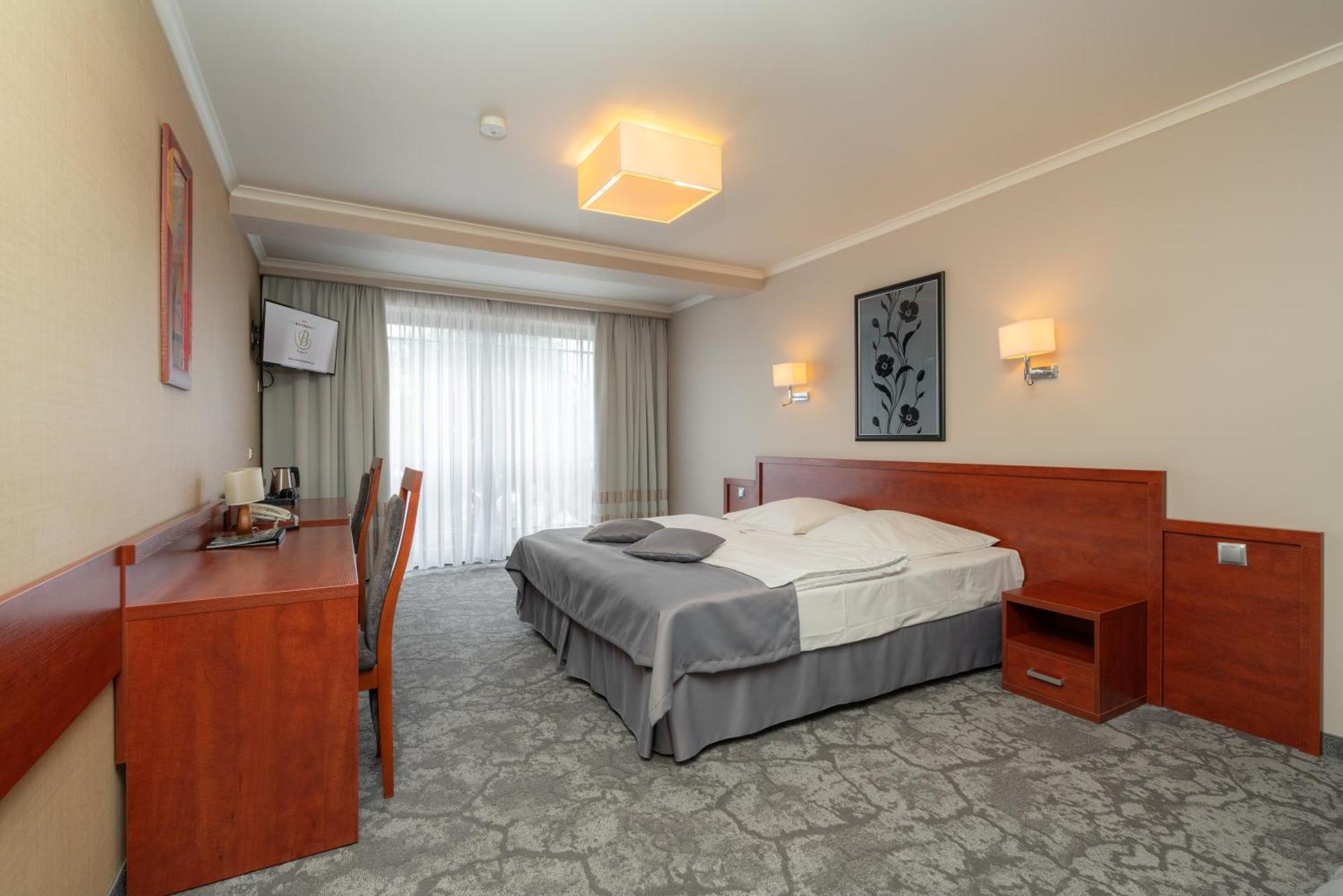 Hotel Badura Wadowice Exterior foto